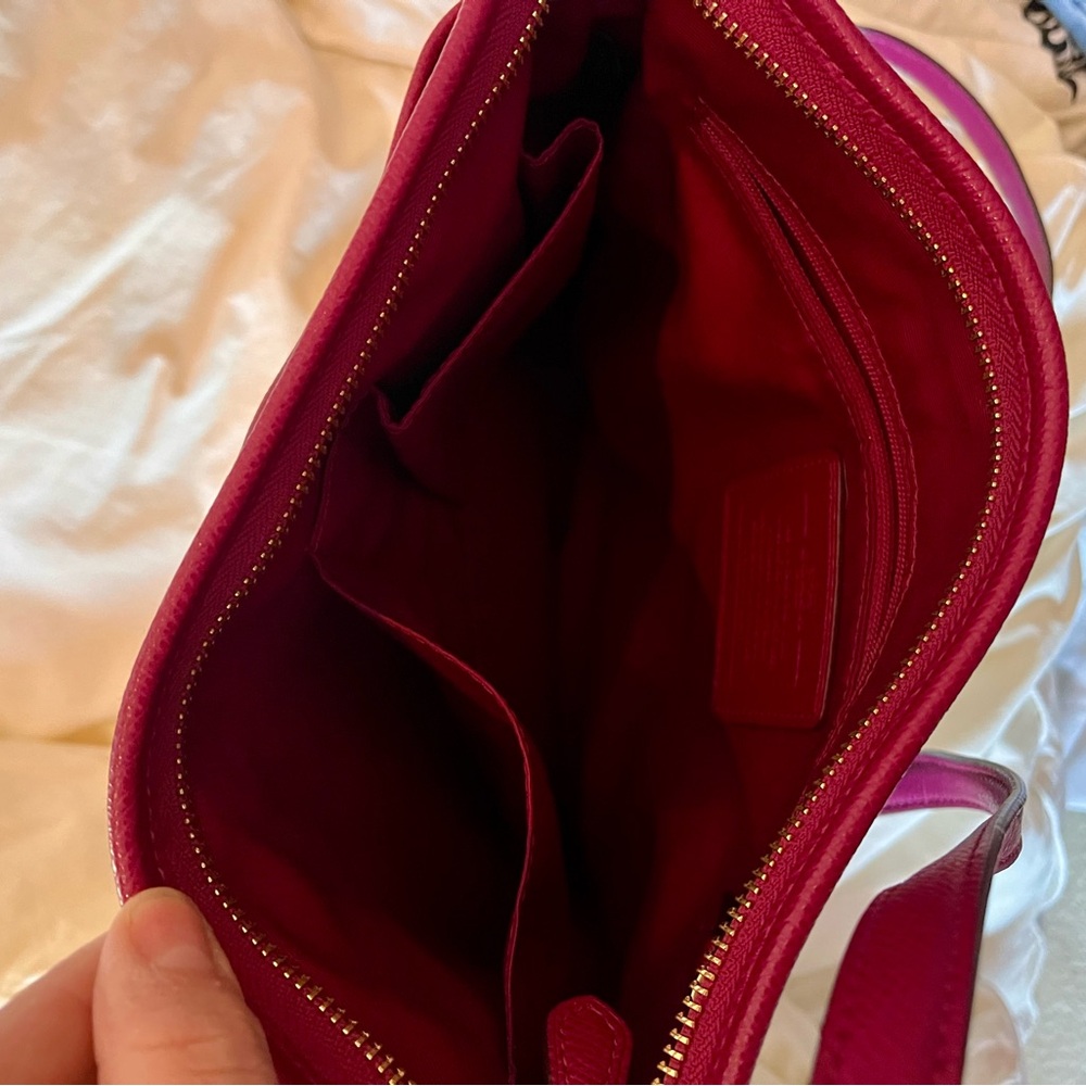 Coach Signature Crossbody - Picture 9 of 9